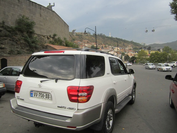 Прокат Toyota Sequoia 4.7 AT в Тбилиси (Грузия)