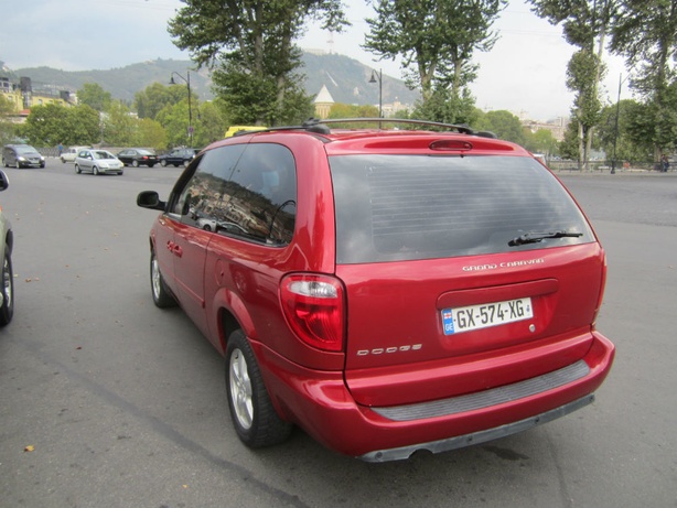 Прокат Dodge Grand Caravan 3.3 AT в Тбилиси (Грузия)